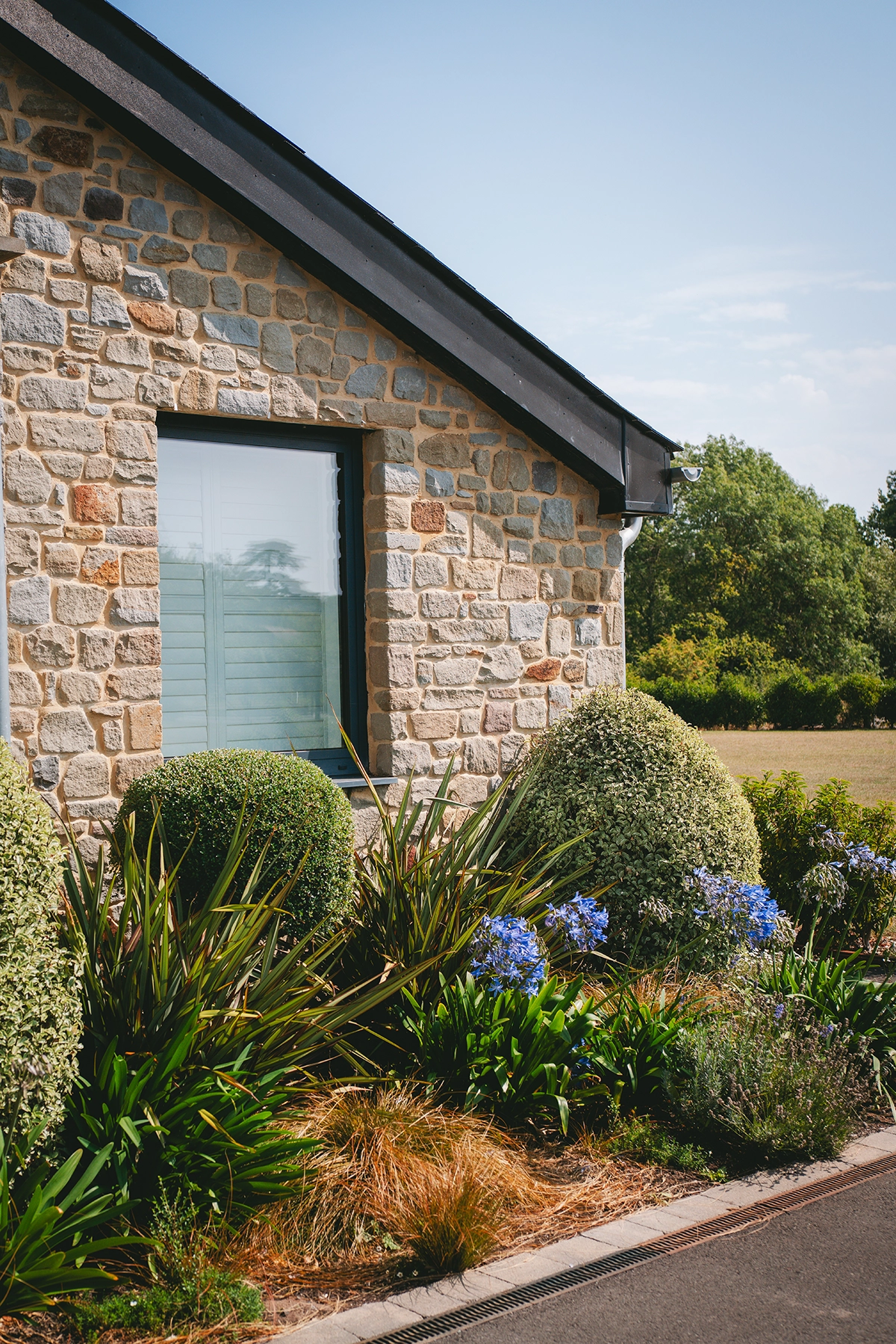 Outdoor shutters
